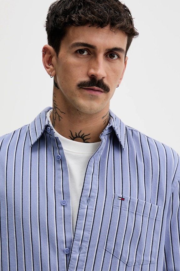 Βαμβακερό πουκάμισο Tommy Jeans μπλε DM0DM22406