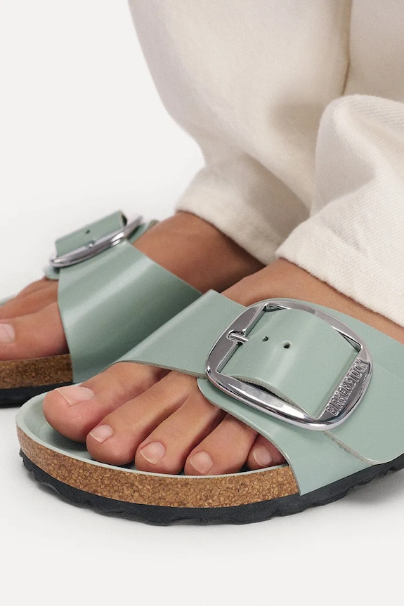 Birkenstock šľapky na plochom podpätku dámske z kože Madrid Big Buckle 1031788