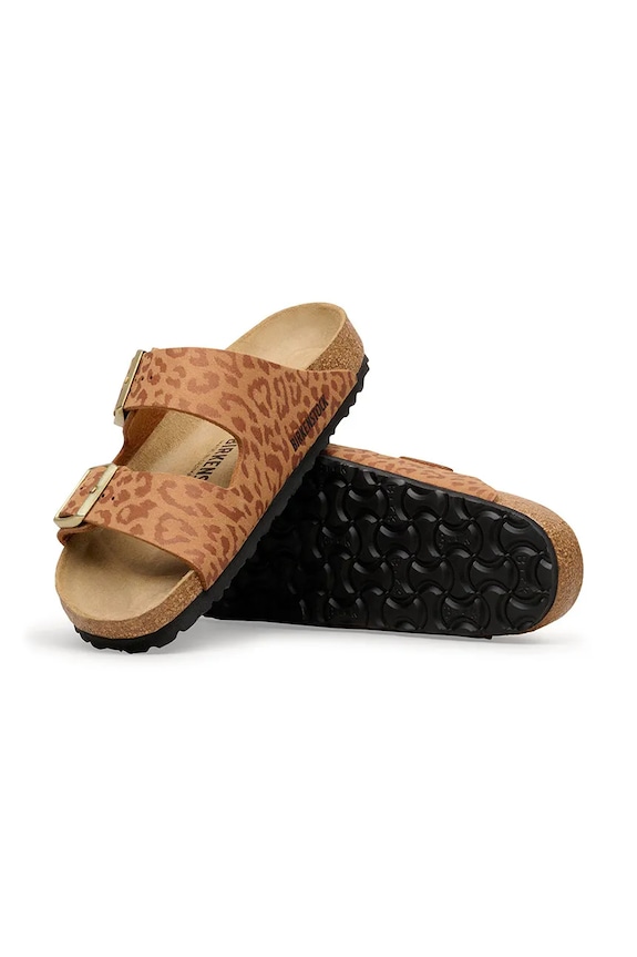 Birkenstock šľapky na plochom podpätku dámske Arizona hnedá 1031926