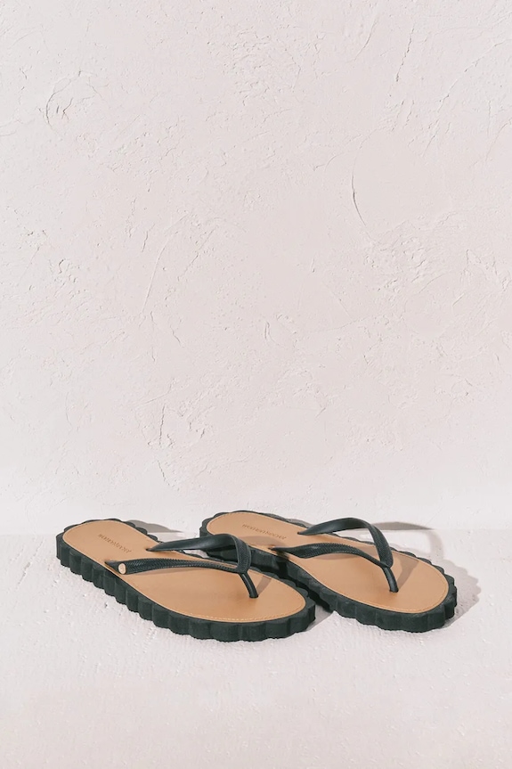 women'secret japonki na płaskim obcasie damskie FLIP FLOP czarny 5163222