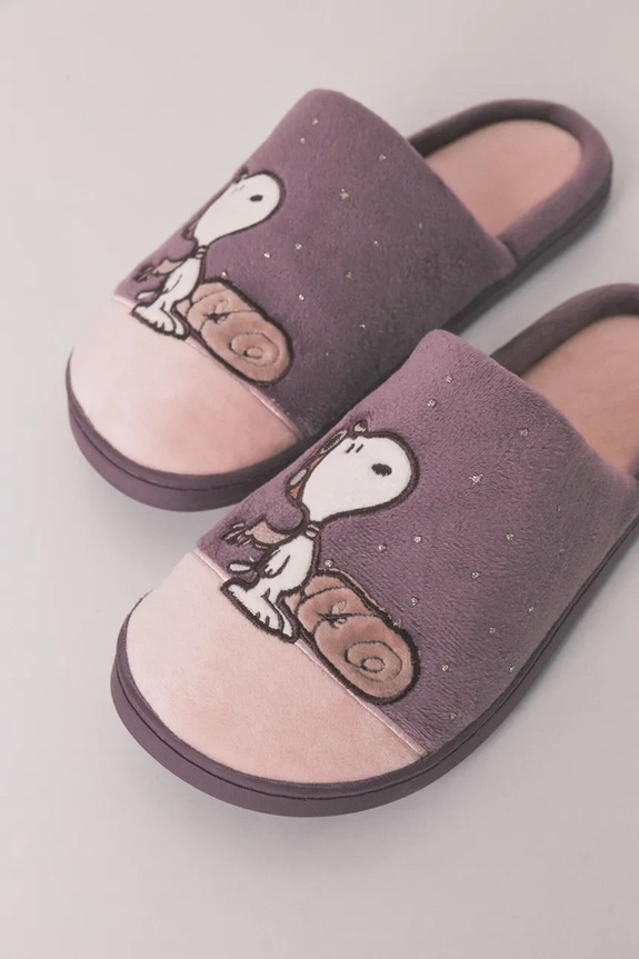 women'secret kapcie damskie MN PE SNOOPY SLPRS 4993715 fioletowy SS26