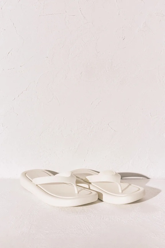 women'secret σαγιονάρες δίχαλο επίπεδες Γυναικείες SI FLIP FLOP CREAM 5163229 μπεζ SS26