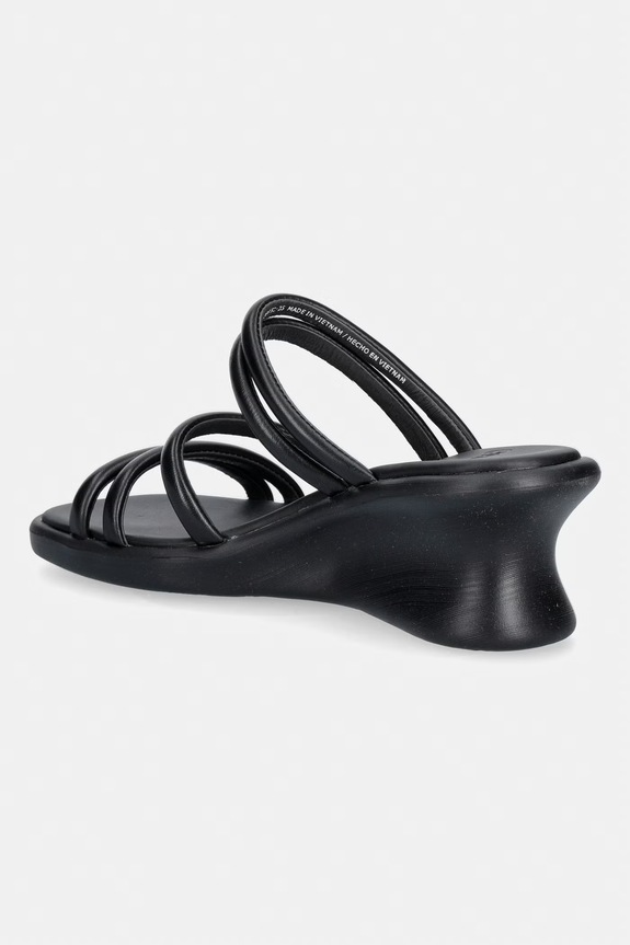Obuwie Camper klapki na koturnie damskie skórzane Louise Sandal K201938.001 czarny