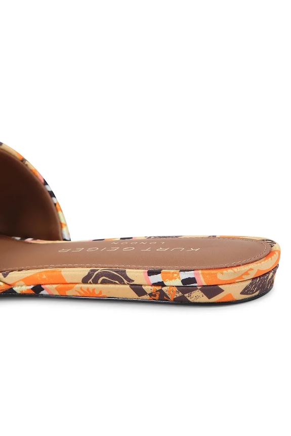 Kurt Geiger London чехли дамски Kensington Flat Sandal 8496194609 жълт SS26