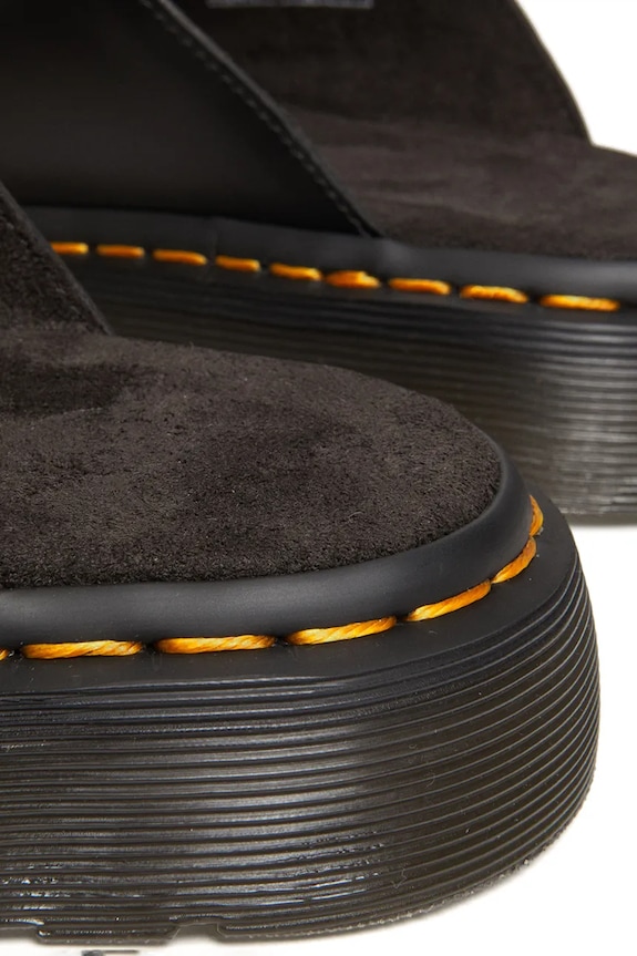 Dr. Martens klapki skórzane Josef czarny DM31570001