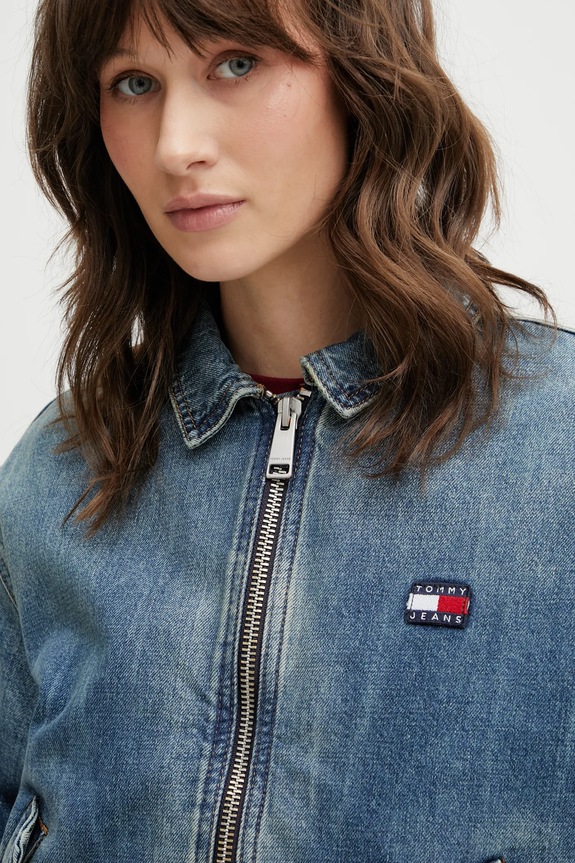 Bavlnená rifľová bunda Tommy Jeans modrá DW0DW21982