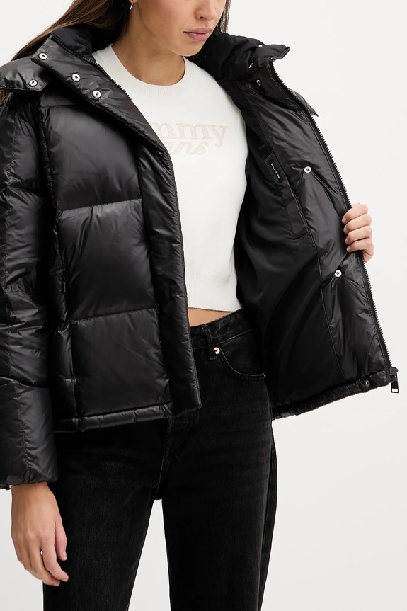 Μπουφάν με επένδυση από πούπουλα Tommy Jeans DW0DW22040