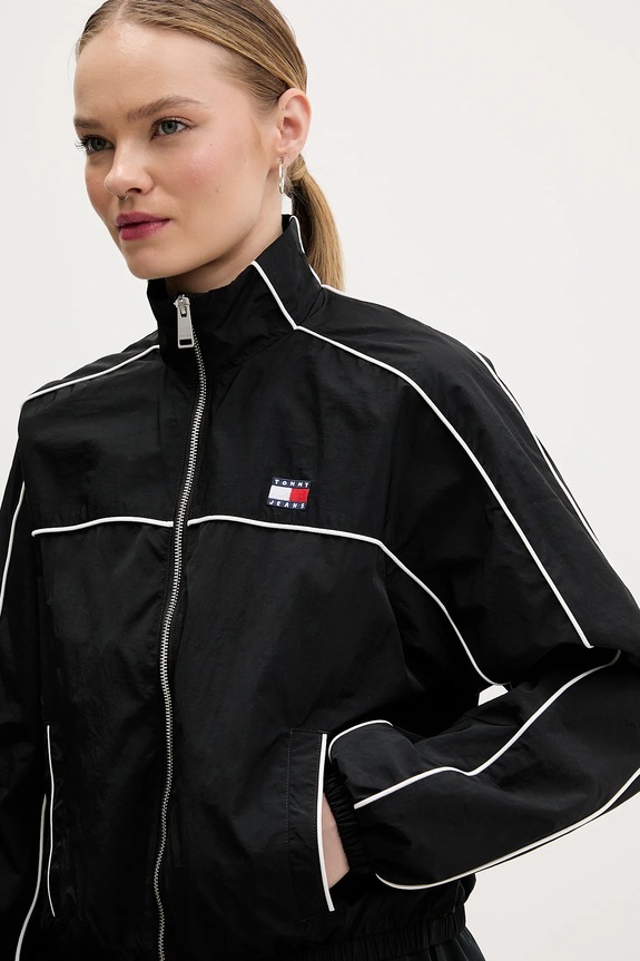 Μπουφάν Tommy Jeans μαύρο DW0DW22055