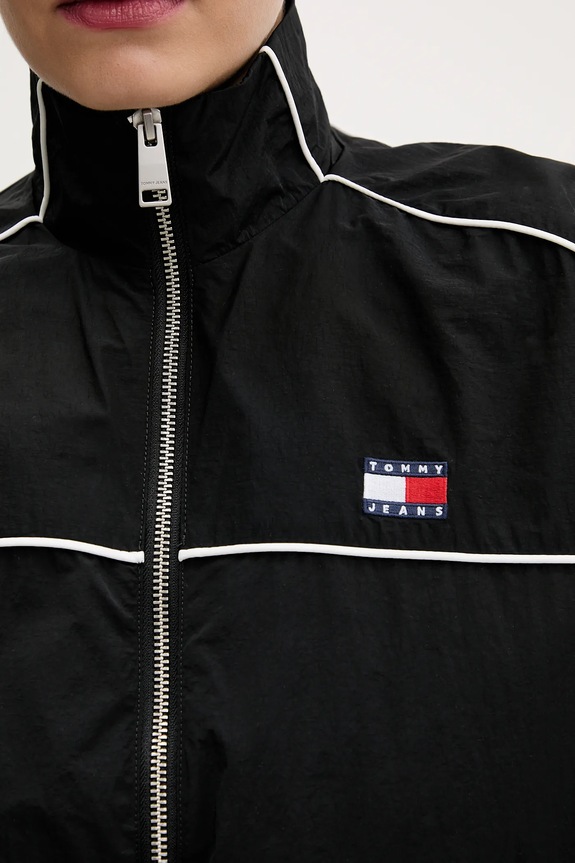 Μπουφάν Tommy Jeans DW0DW22055 μαύρο