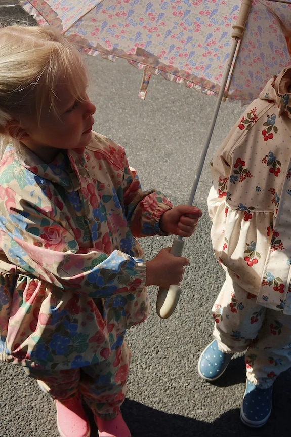 Konges Sløjd pantaloni și jachetă pentru copii RAINY PALME SET GIRL KS105050.PPY2