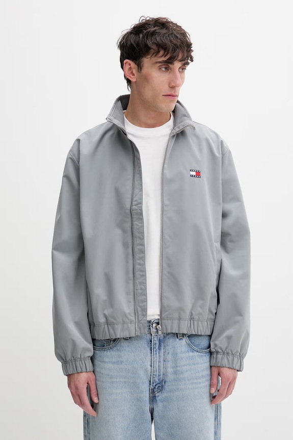 Tommy Jeans prechodná bunda pánska sivá DM0DM22720