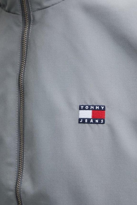 Tommy Jeans prechodná bunda pánska DM0DM22720 sivá
