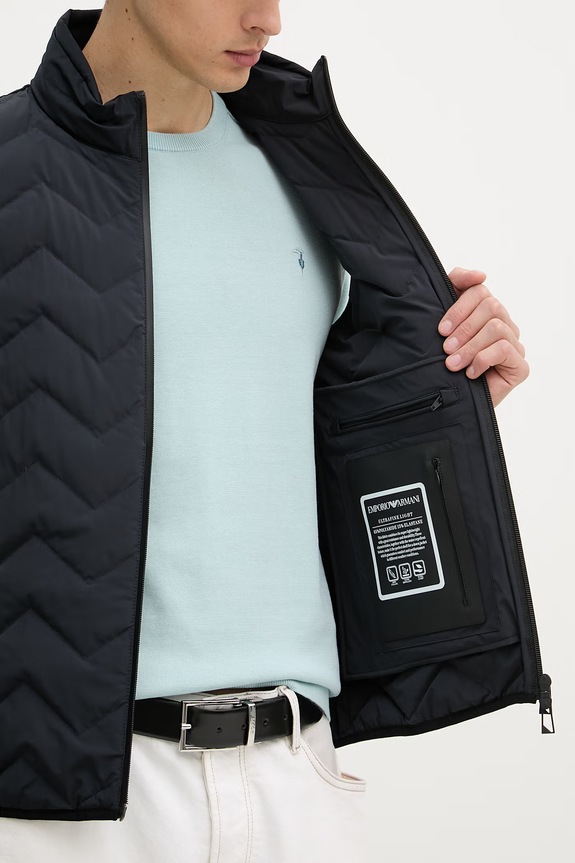 Emporio Armani vestă pentru bărbați EM004946.AF18499