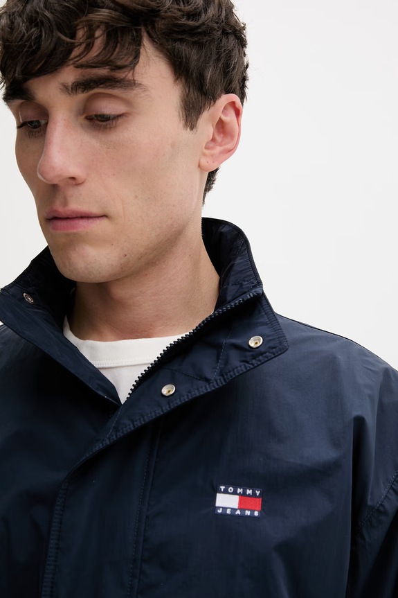Tommy Jeans prechodná bunda dámska tmavomodrá DM0DM22738