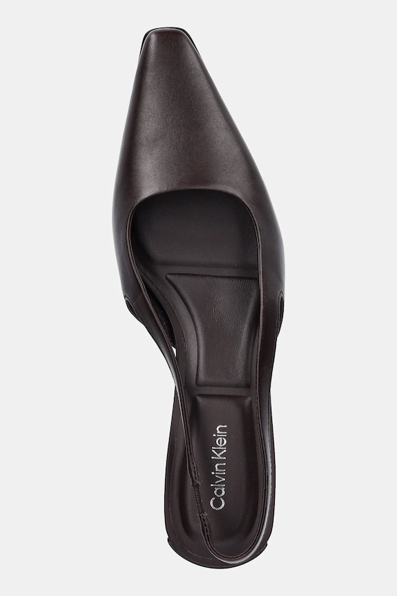 Calvin Klein czółenka skórzane SET BACK HEEL PUMP SLINGBACK LTH brązowy HW0HW02848