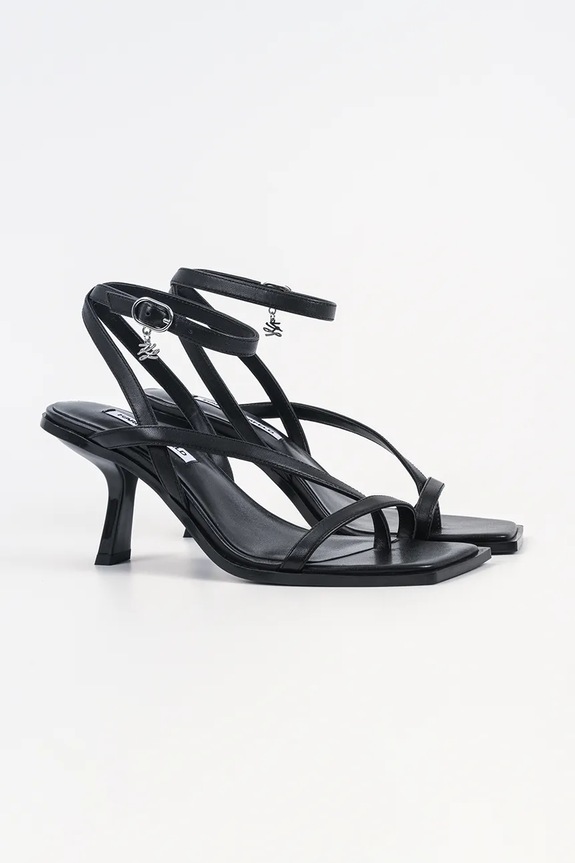 Kožené sandále Karl Lagerfeld KARMEL KL33606.000 čierna SS26