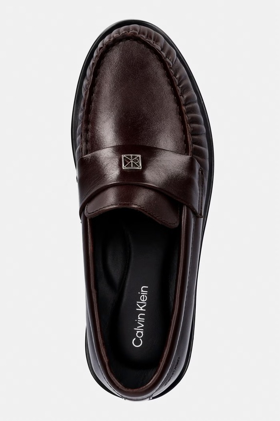 Calvin Klein mocassini da donna in pelle ROUND LOAFER LTH HDW marrone HW0HW03031