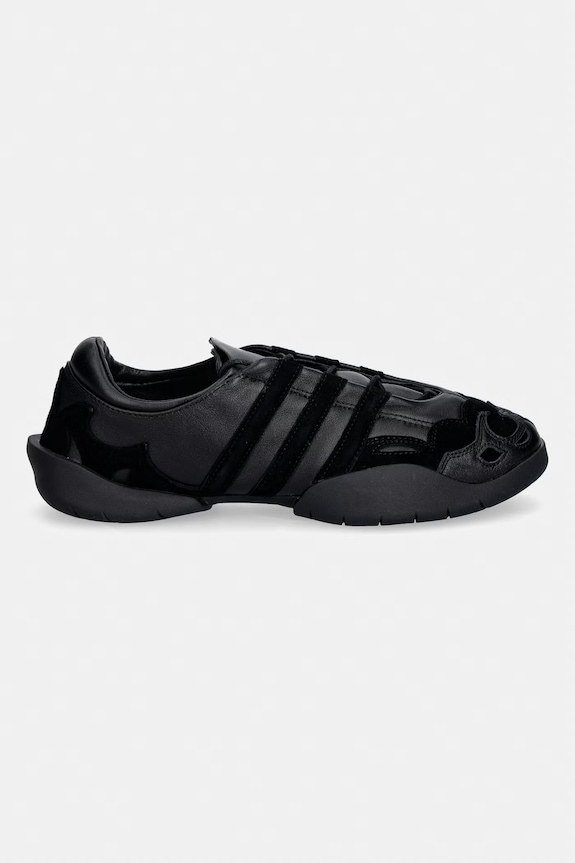 Y-3 sneakersy skórzane REGU 2002 KI0873 czarny SS26
