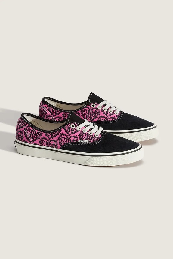 Vans Authentic високи кецове дамски VN000EGAB9P1 черен SS26