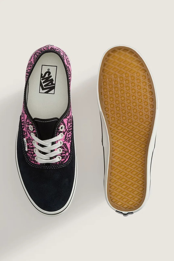 Vans Authentic високи кецове дамски черен VN000EGAB9P1