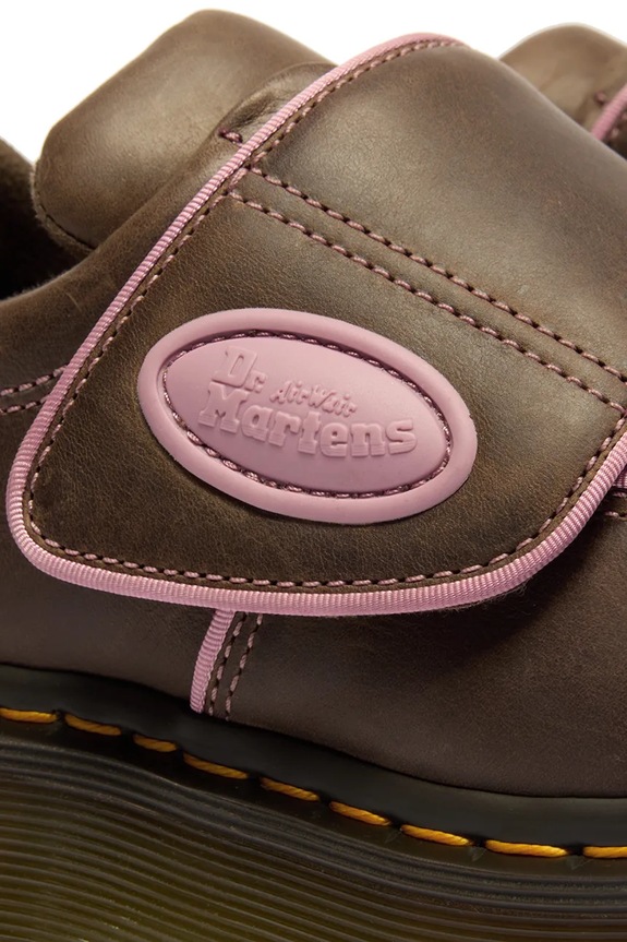 Dr. Martens poltopánky dámske kožené Buzz Strap hnedá DM42845200