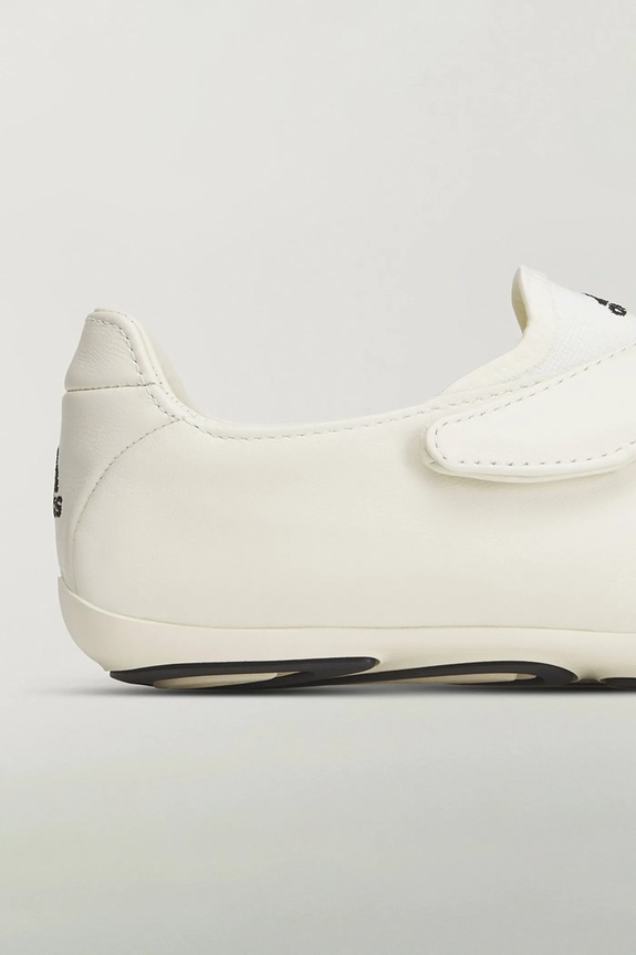adidas Originals x Pharrell Williams YOGA VARIO FLAT EARTHER маратонки от кожа KI7668