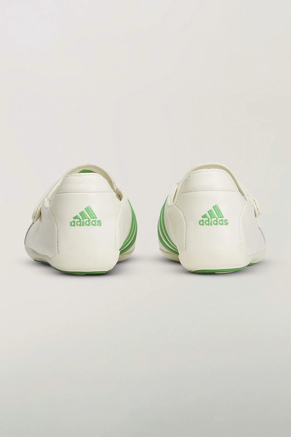 Обувки adidas Originals x Pharrell Williams YOGA VARIO FLAT EARTHER маратонки от кожа KI7669 бежов