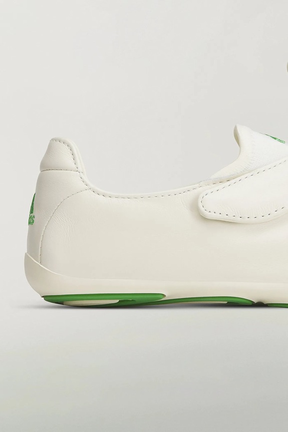 adidas Originals x Pharrell Williams YOGA VARIO FLAT EARTHER маратонки от кожа KI7669