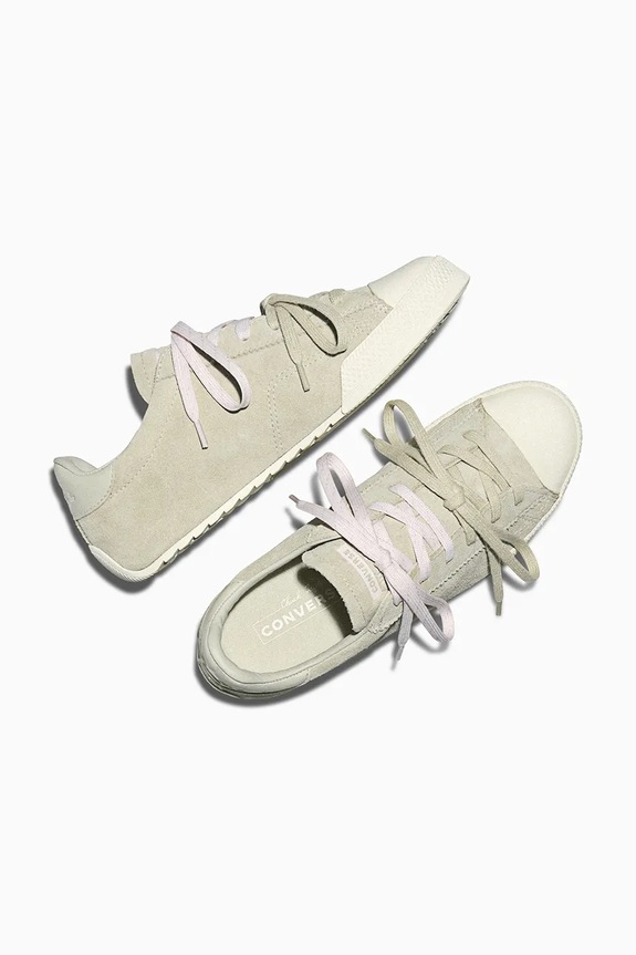 Converse Chuck Taylor Lo sneakers da donna in scamoscio A18892C