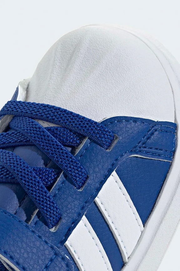 Детски маратонки adidas STREETTALK JQ8606