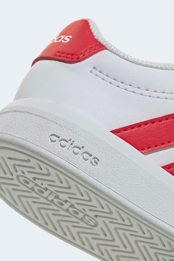 Детски маратонки adidas GRAND COURT 3.0 JP9378