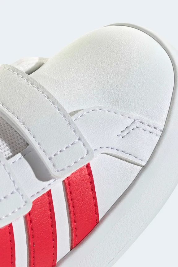 Детски маратонки adidas GRAND COURT 3.0 JP9378