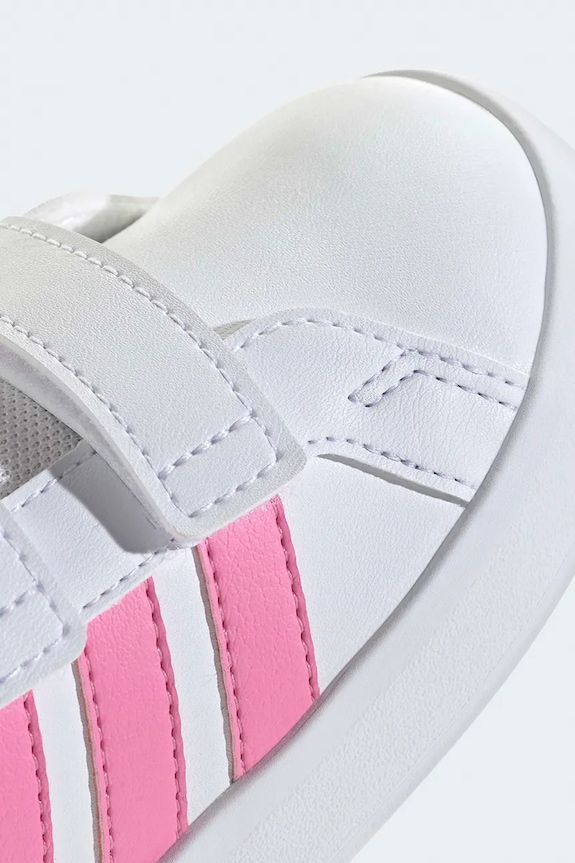 Бебешки маратонки adidas GRAND COURT 3.0 JP9376