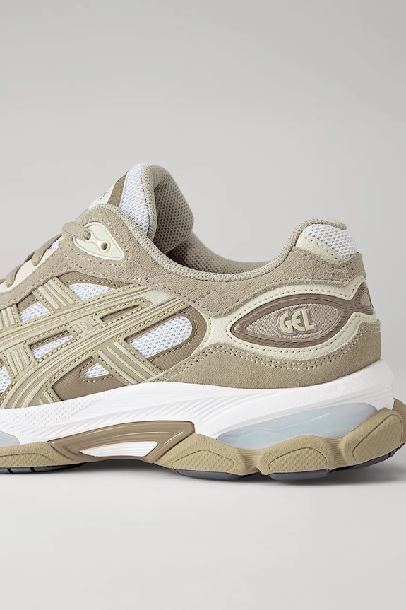 Asics GEL-NYC 2.0 маратонки спортни обувки 1203A895.102