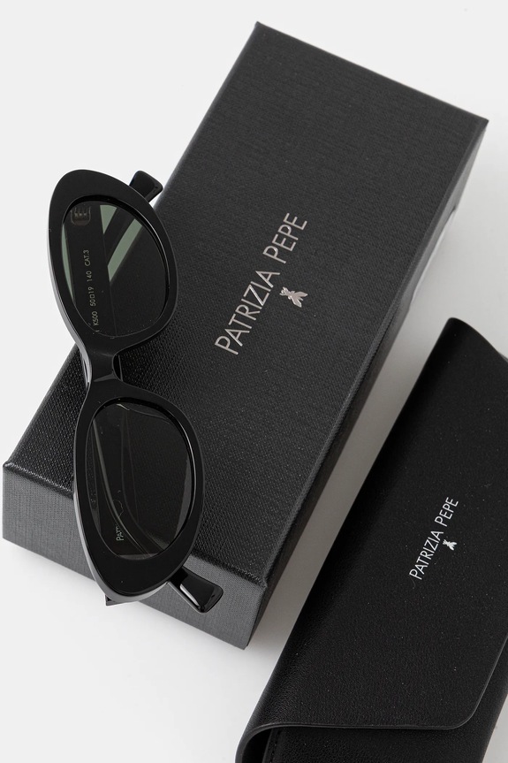 Doplnky Slnečné okuliare Patrizia Pepe 8V0301.V051 čierna