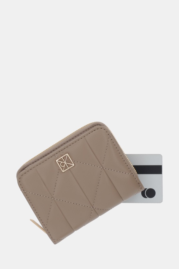 Calvin Klein portfel damski z imitacji skóry beżowy LV04F1124G