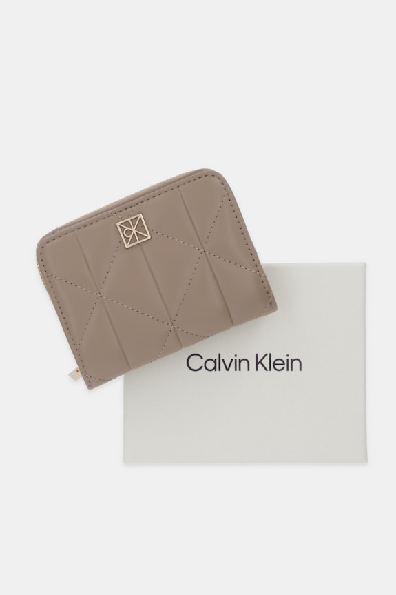 Calvin Klein portfel damski z imitacji skóry LV04F1124G beżowy