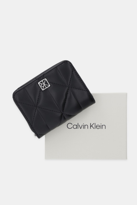 Calvin Klein portfel damski z imitacji skóry LV04F1124G czarny