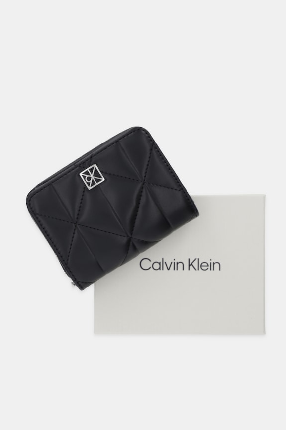 Calvin Klein portfel damski z imitacji skóry LV04F1124G czarny