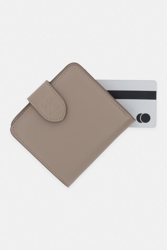 Calvin Klein portfel damski skórzany beżowy LV04F1109G