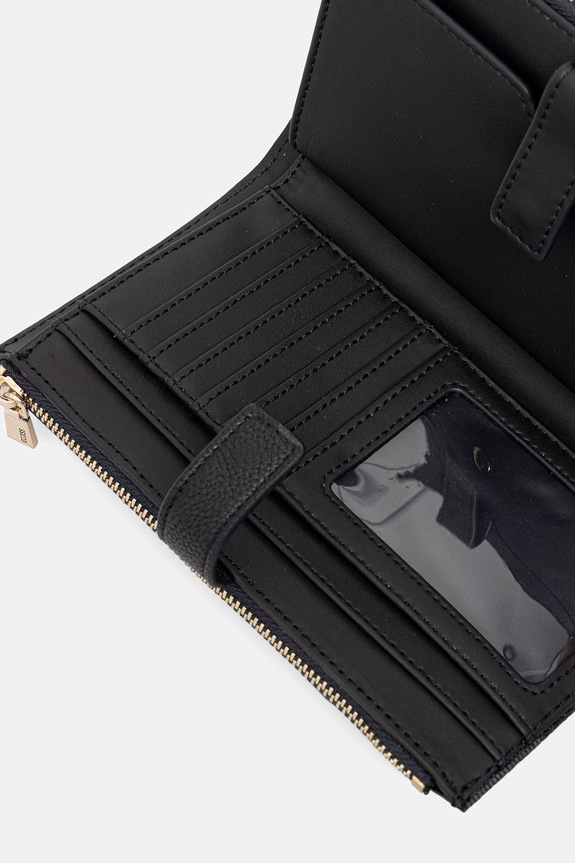 Doplnky Guess peňaženka dámska z imitácie kože LAUREL SWSS74.59157 sivá