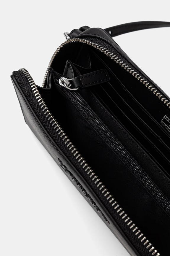 Tommy Jeans πορτοφόλι γυναικείο μαύρο AW0AW18447