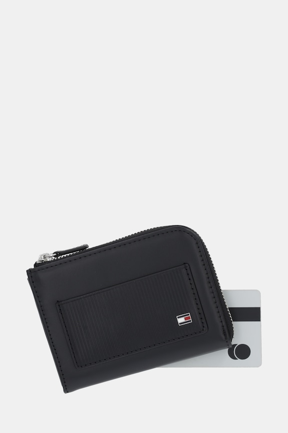 Δερμάτινο πορτοφόλι Tommy Hilfiger μαύρο AM0AM13960