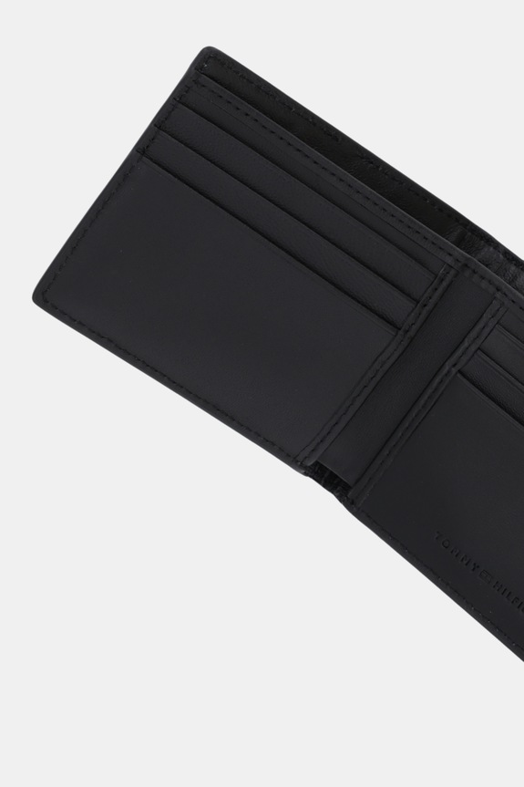 Αξεσουάρ Δερμάτινο πορτοφόλι Tommy Hilfiger AM0AM13971 μαύρο