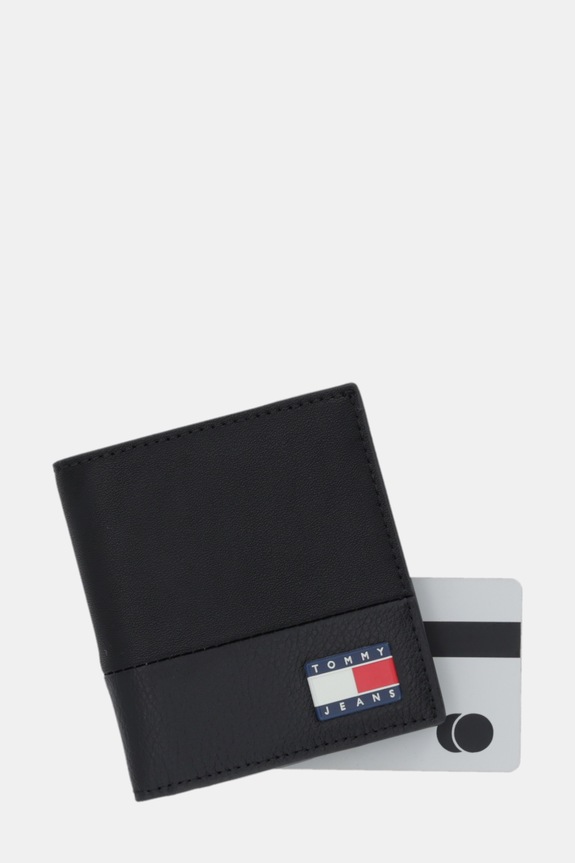 Tommy Jeans portafoglio in pelle nero AM0AM13866