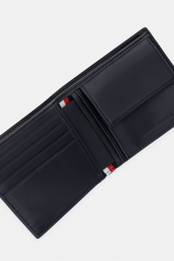 Doplnky Tommy Hilfiger peňaženka pánska kožená AM0AM14242 tmavomodrá