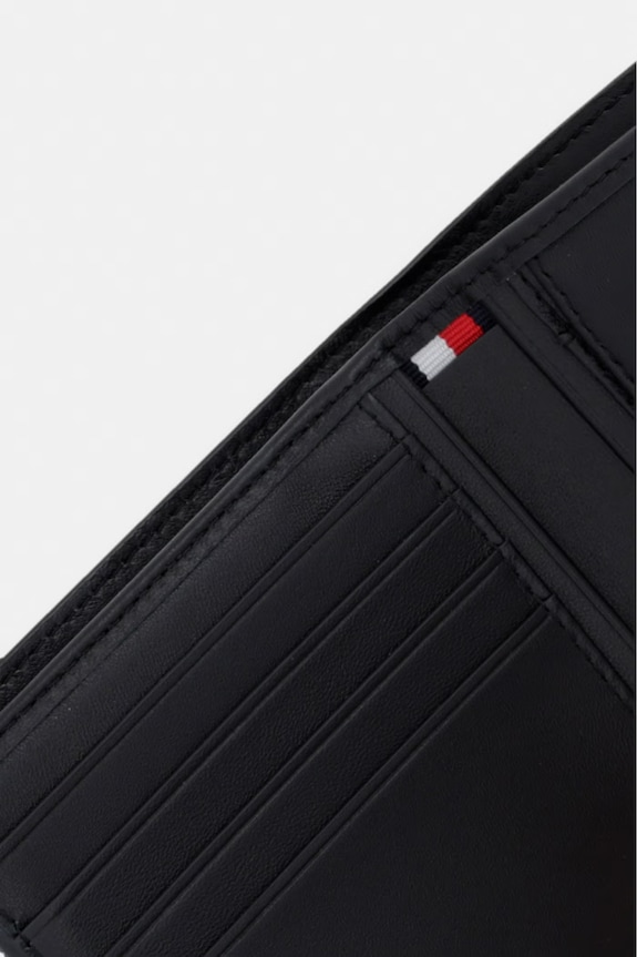 Doplnky Tommy Hilfiger peňaženka pánska kožená AM0AM14243 čierna