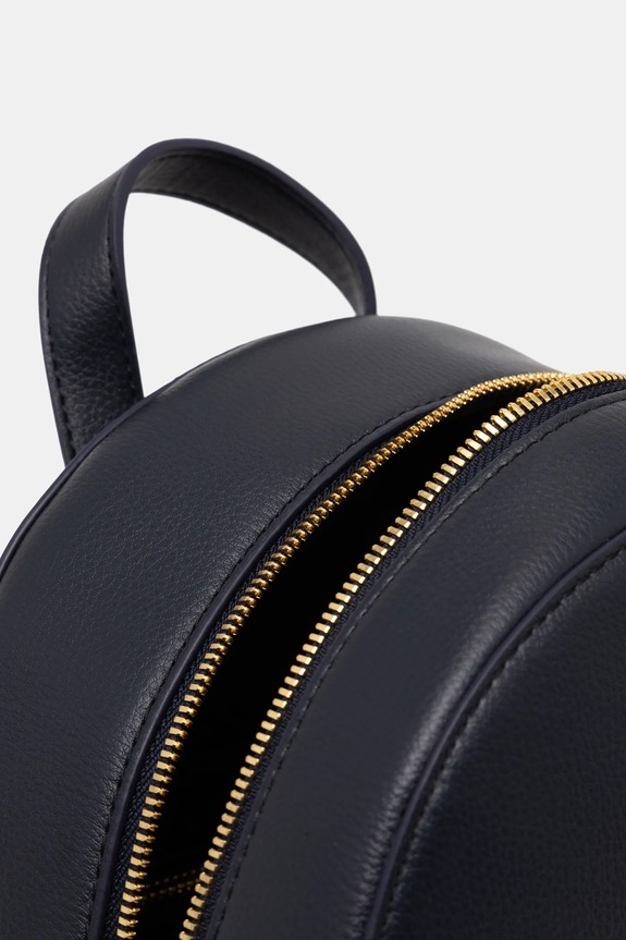 Ruksak Tommy Hilfiger AW0AW18118 tmavomodrá