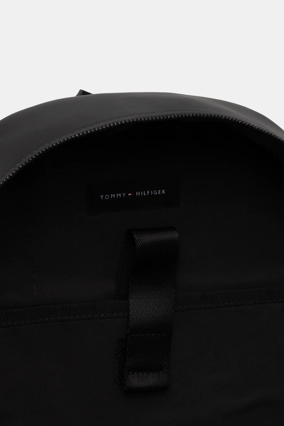 Ruksak Tommy Hilfiger AM0AM13979 čierna
