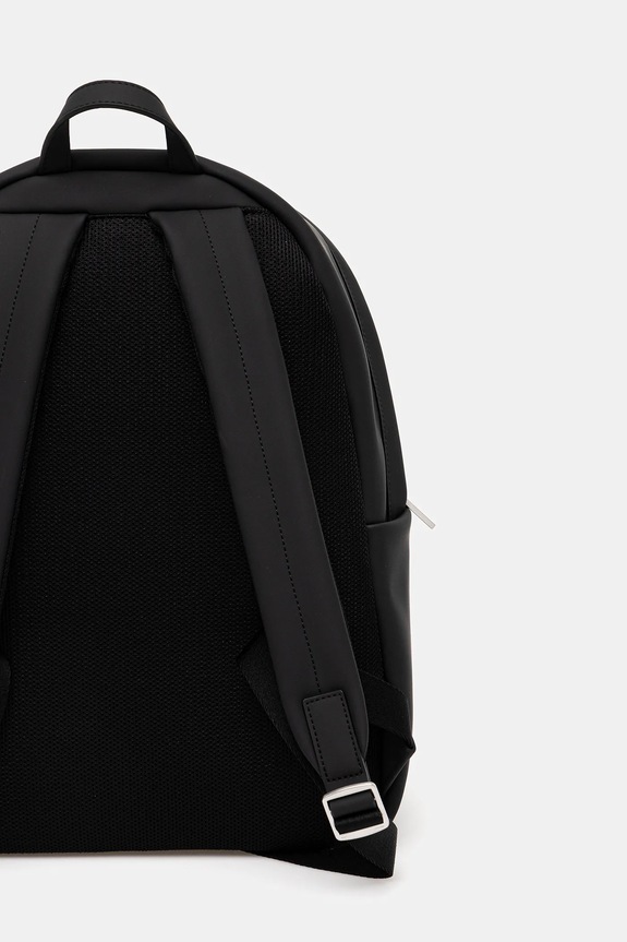 Karl Lagerfeld hátizsák KL ESSENTIAL fekete B1M30271